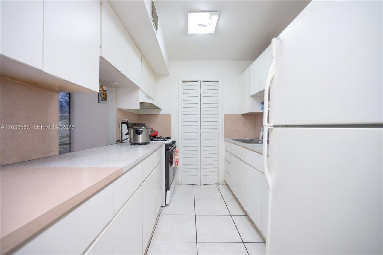1255 W 53rd St , Unit 306, Hialeah, FL 33012 Photo