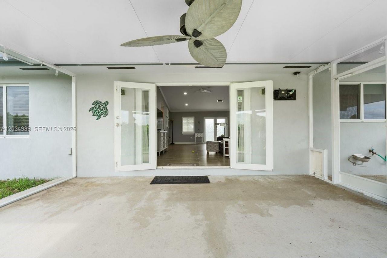 20572 SW 317th St , Homestead, FL 33030 Photo