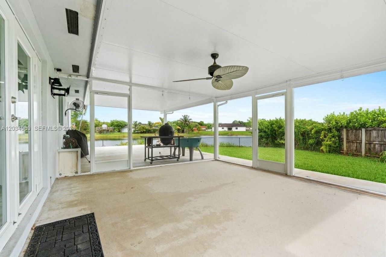 20572 SW 317th St , Homestead, FL 33030 Photo