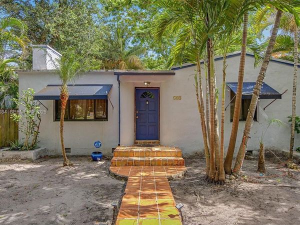 583 NW 47th St , Miami, FL 33127