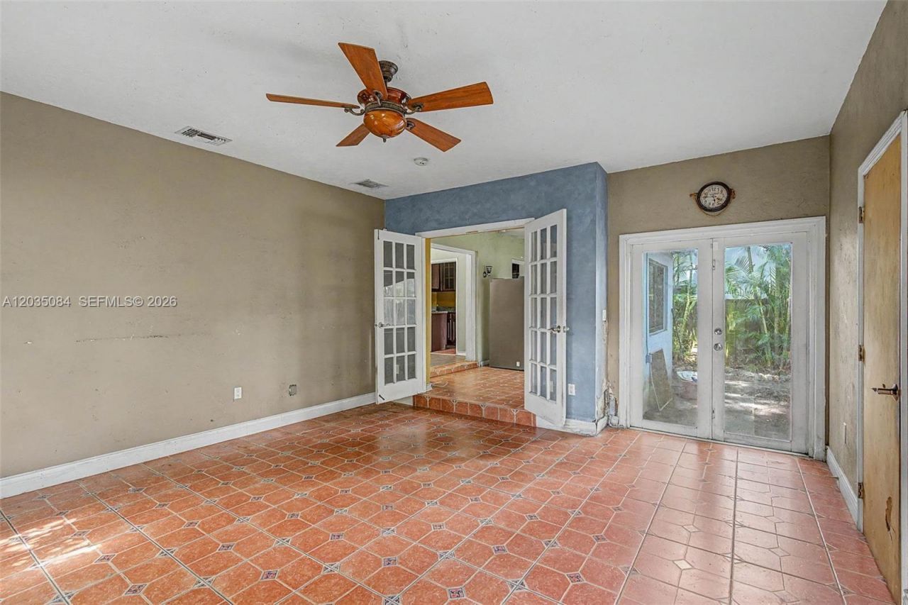 583 NW 47th St , Miami, FL 33127 Photo