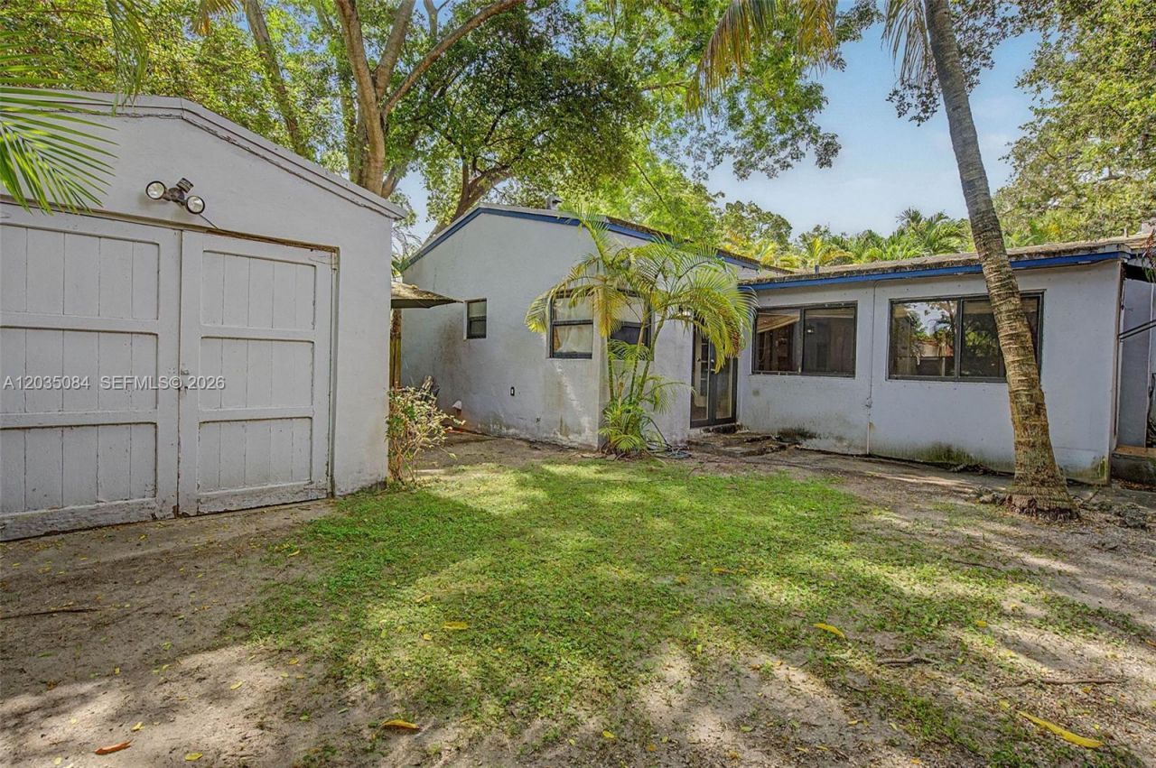 583 NW 47th St , Miami, FL 33127 Photo