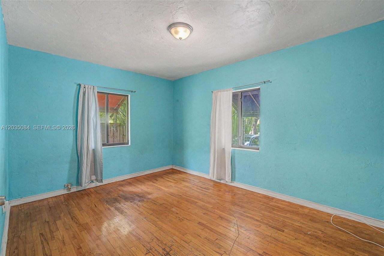 583 NW 47th St , Miami, FL 33127 Photo