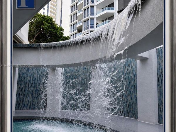 21205 Yacht Club Dr, Unit 204, Aventura, FL 33180
