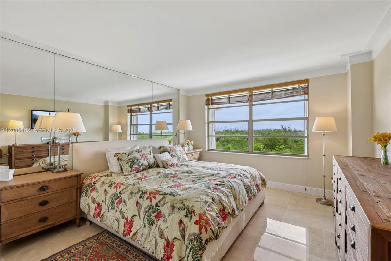 155 Ocean Lane Dr, Unit 614, Key Biscayne, FL 33149 Photo