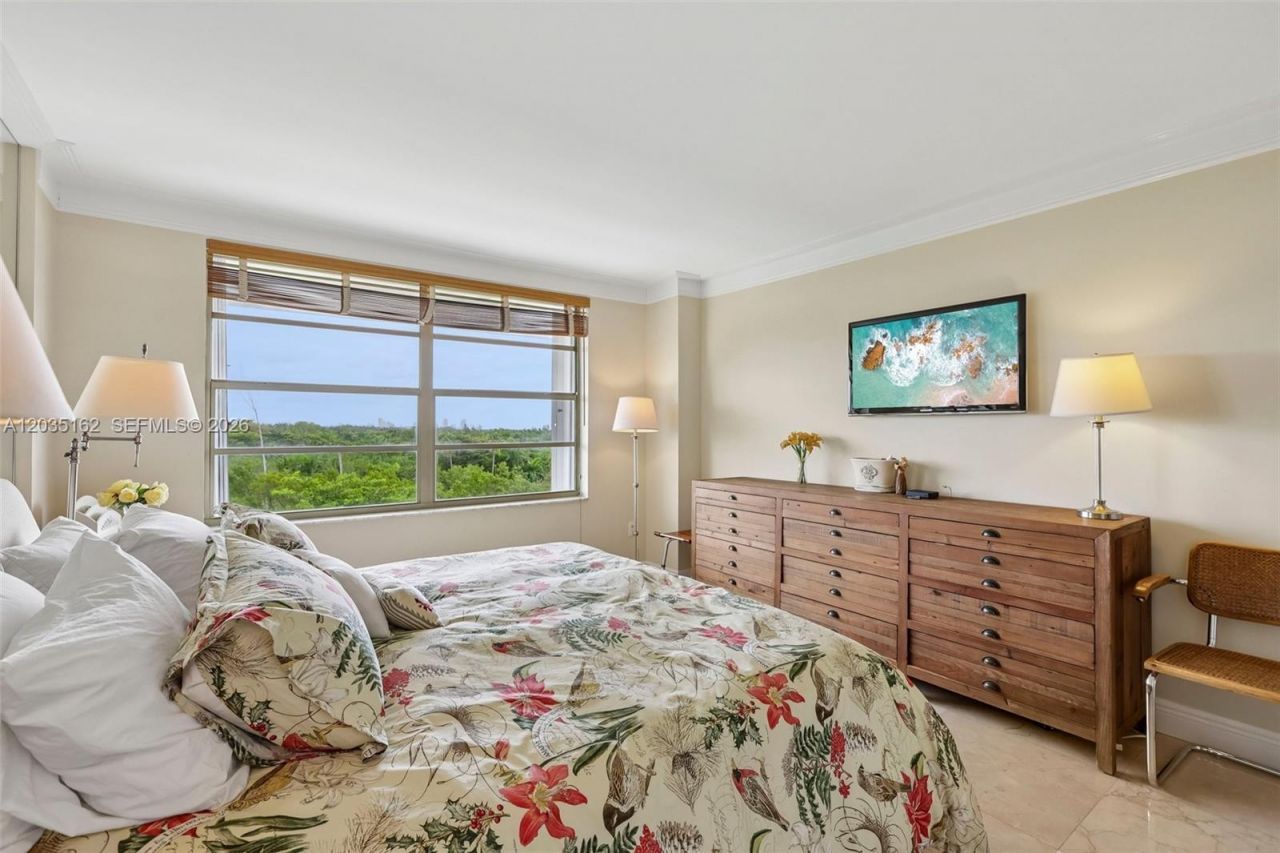 155 Ocean Lane Dr, Unit 614, Key Biscayne, FL 33149 Photo