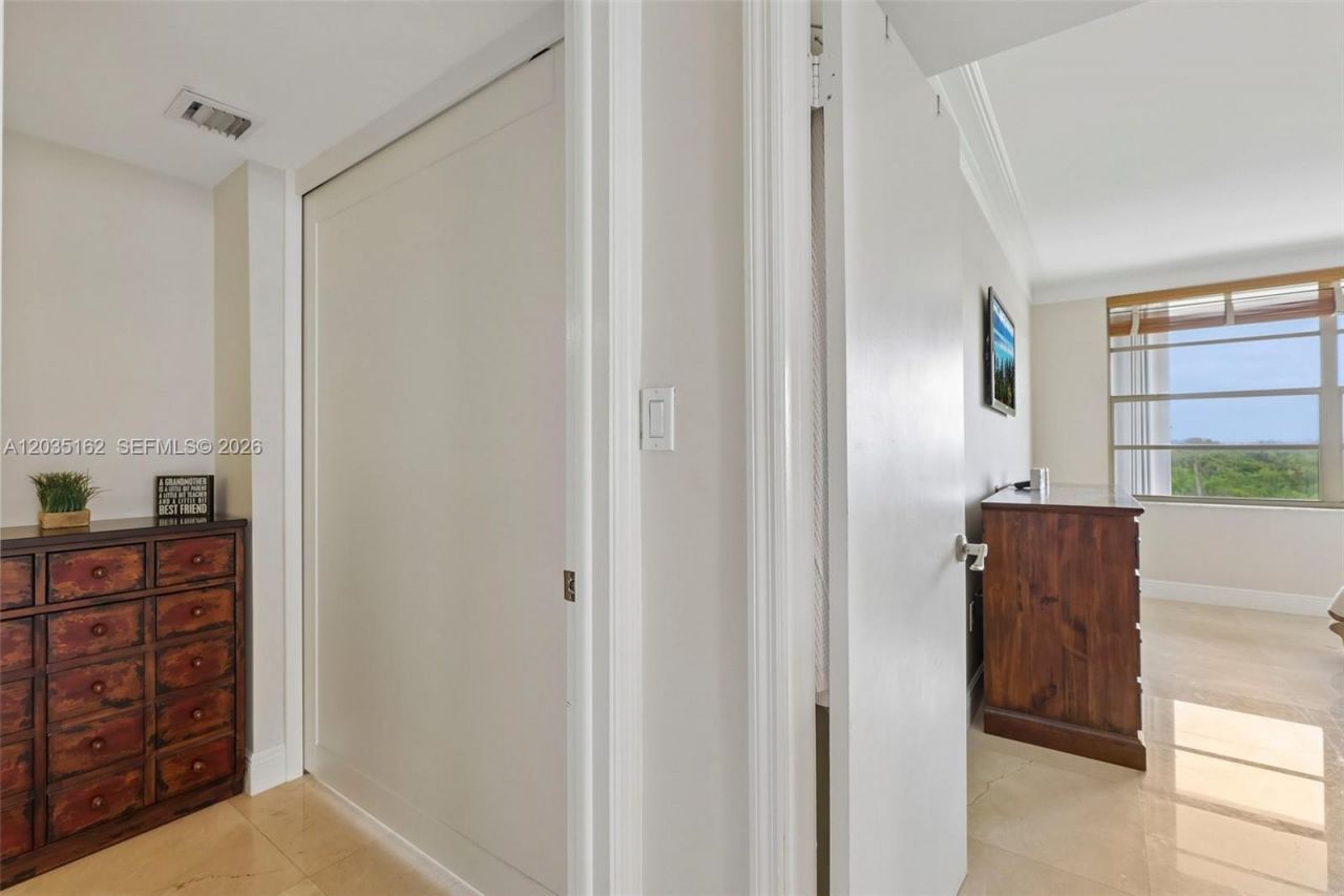 155 Ocean Lane Dr, Unit 614, Key Biscayne, FL 33149 Photo