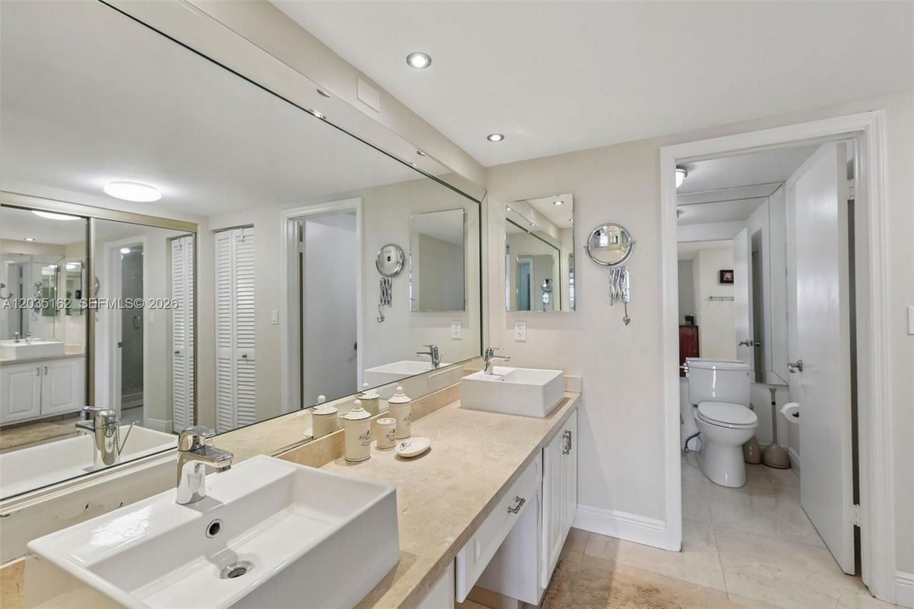 155 Ocean Lane Dr, Unit 614, Key Biscayne, FL 33149 Photo