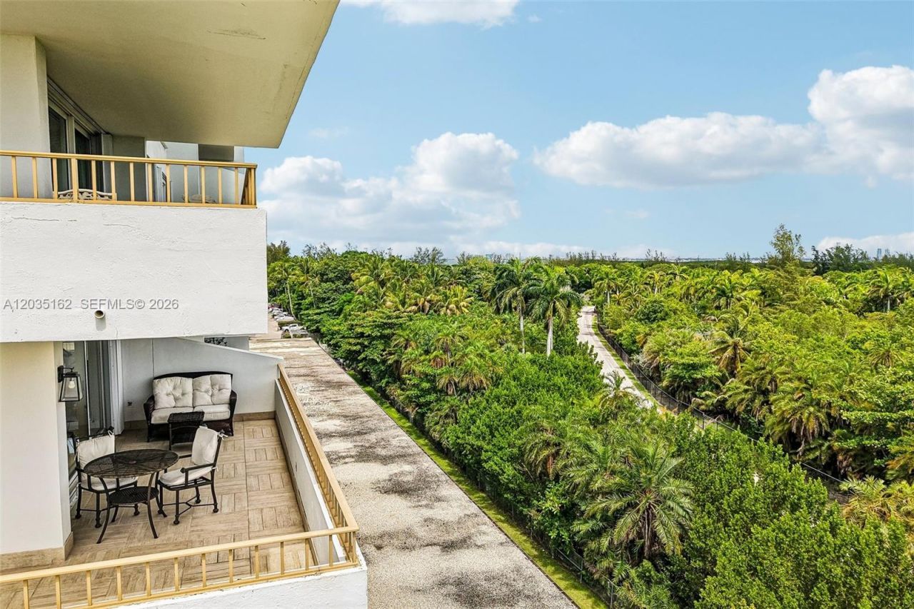 155 Ocean Lane Dr, Unit 614, Key Biscayne, FL 33149 Photo