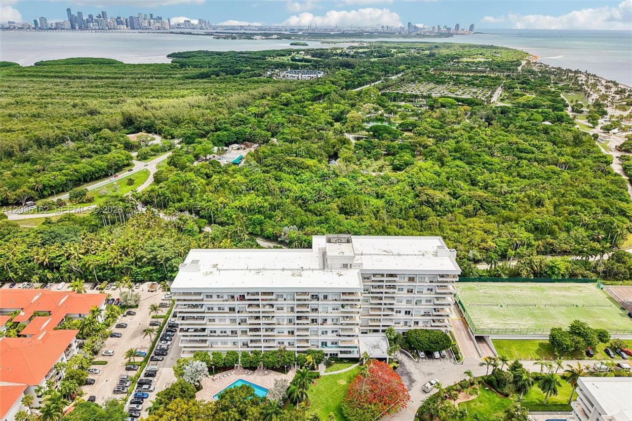 155 Ocean Lane Dr, Unit 614, Key Biscayne, FL 33149 Photo