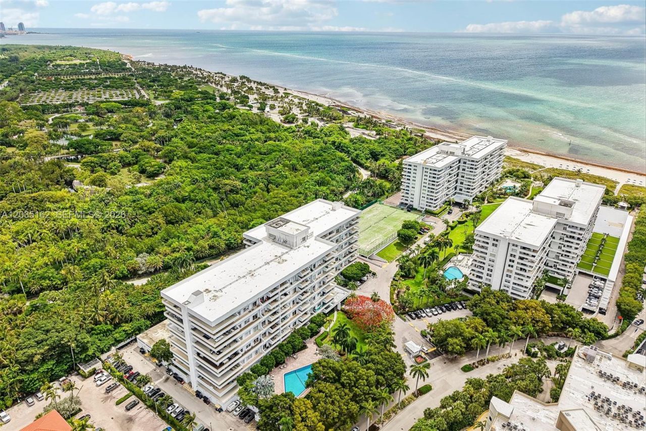 155 Ocean Lane Dr, Unit 614, Key Biscayne, FL 33149 Photo
