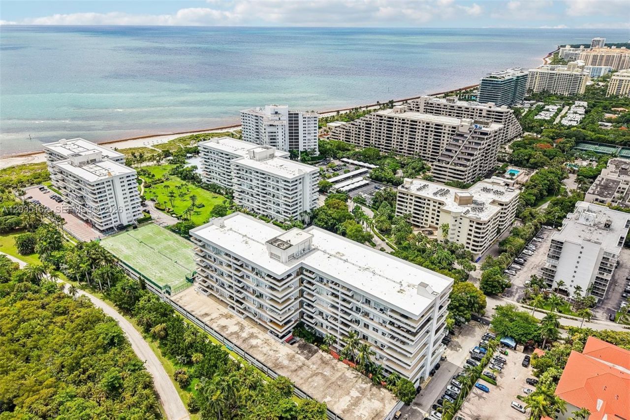 155 Ocean Lane Dr, Unit 614, Key Biscayne, FL 33149 Photo
