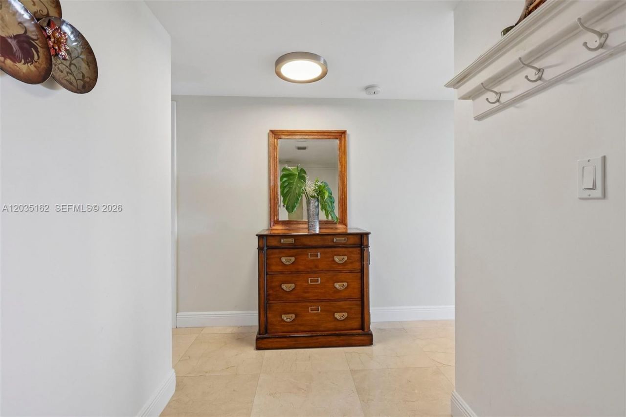 155 Ocean Lane Dr, Unit 614, Key Biscayne, FL 33149 Photo