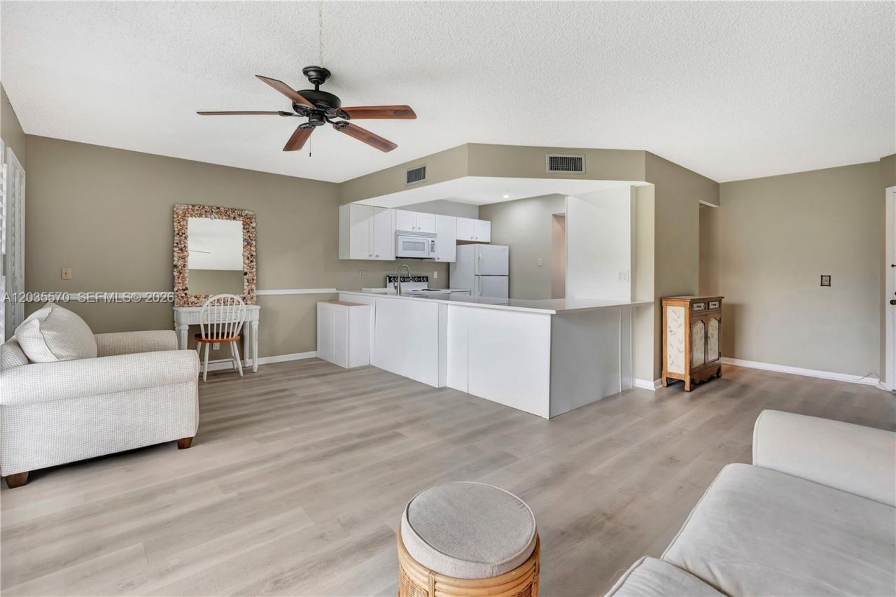 1605 S Us Highway 1 , Unit 201V5, Jupiter, FL 33477 Photo