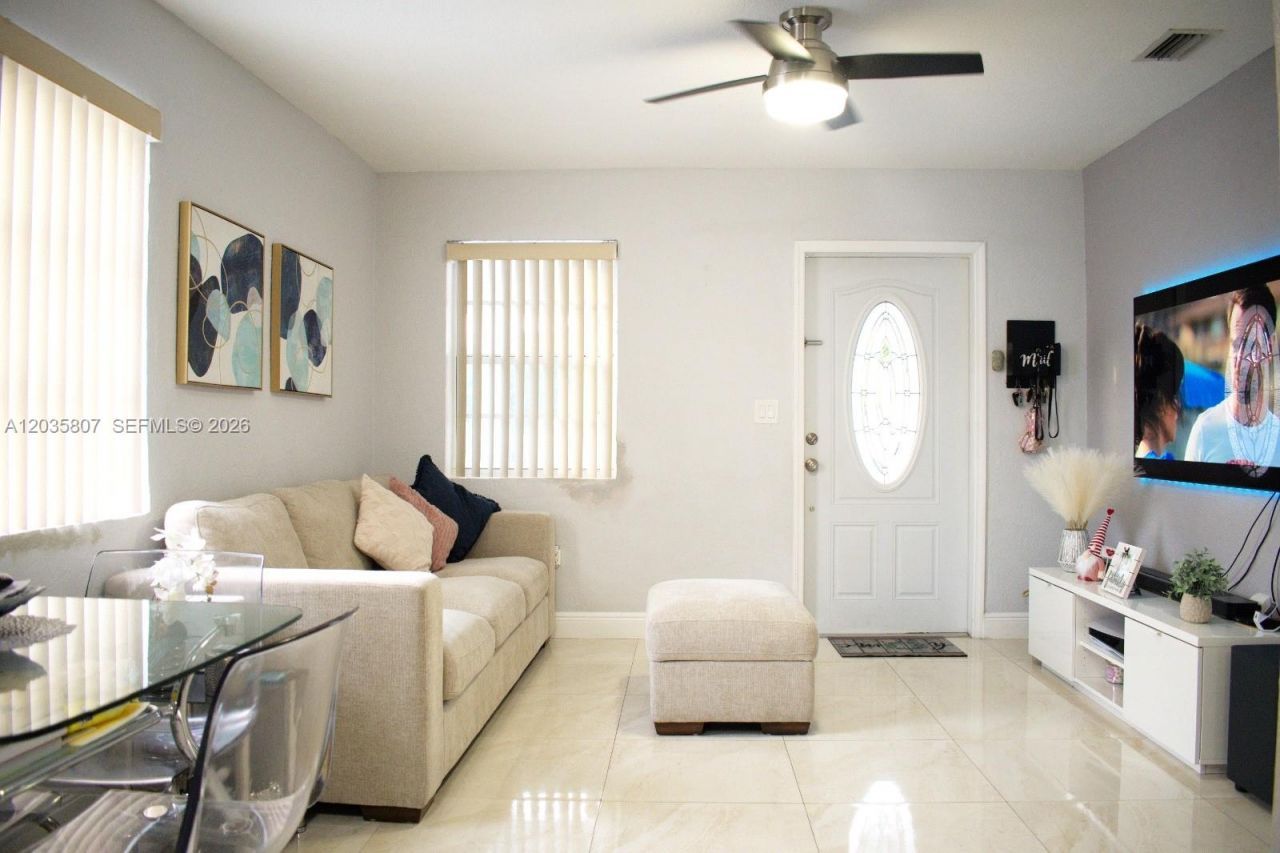 3520 NW 99th St , Miami, FL 33147 Photo