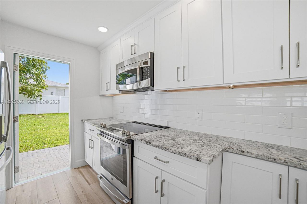 335 NE 12th Ave , Boynton Beach, FL 33435 Photo
