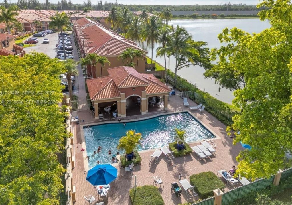 11437 NW 62nd Ter , Unit 232, Doral, FL 33178 Photo