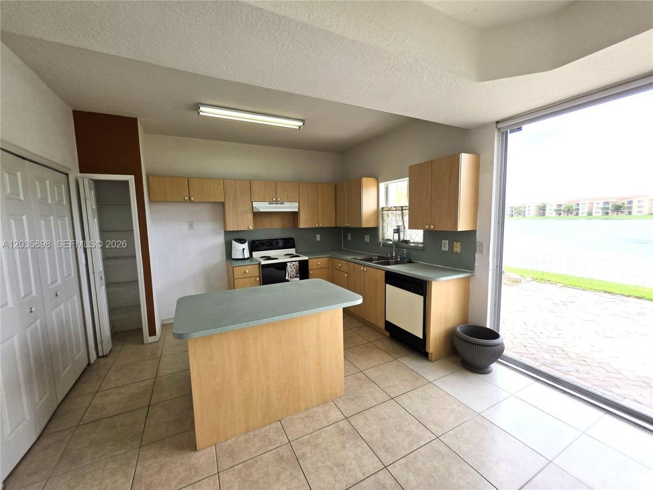 11437 NW 62nd Ter , Unit 232, Doral, FL 33178 Photo