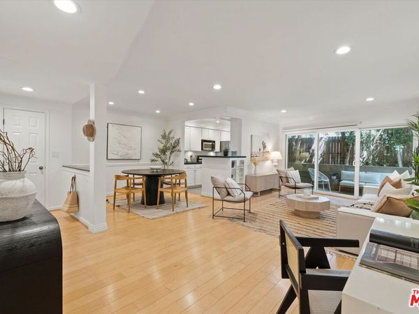 11646 Chenault Street, Unit 9, Los Angeles, CA 90049