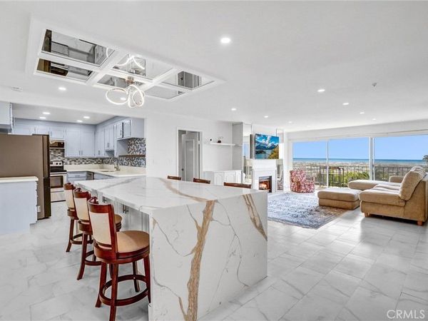 101 Scholz Plaza, Newport Beach, CA 92663