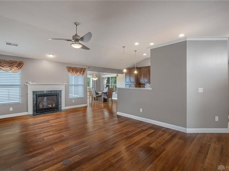 4049 Spicebush Drive, Tipp City, OH 45371 Photo 7