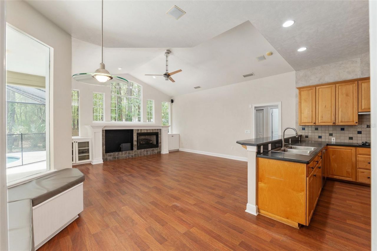 10511 SW 17th Place , Gainesville, FL 32607 Photo