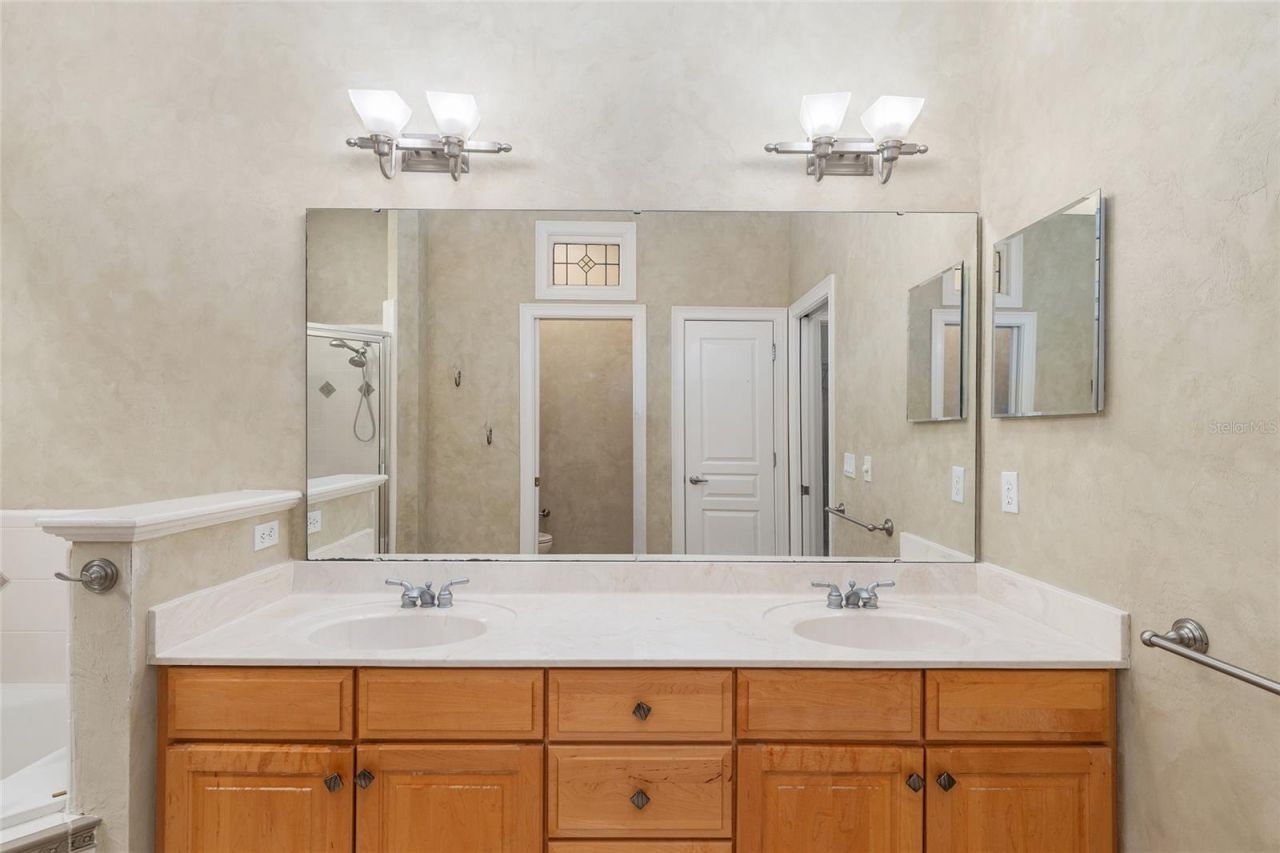 10511 SW 17th Place , Gainesville, FL 32607 Photo