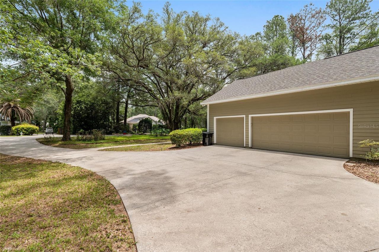 10511 SW 17th Place , Gainesville, FL 32607 Photo