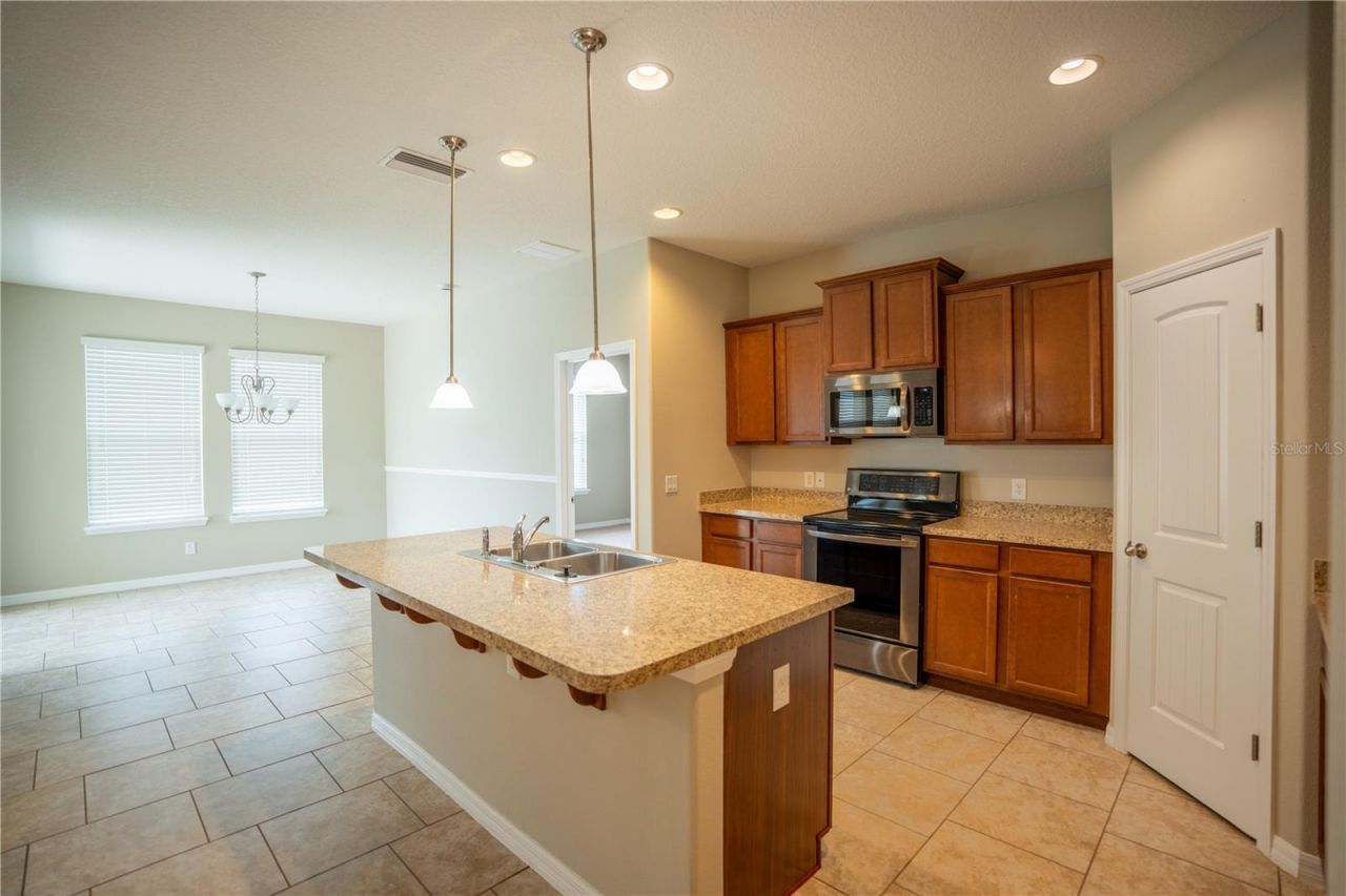 1860 Skyview Drive , Auburndale, FL 33823 Photo