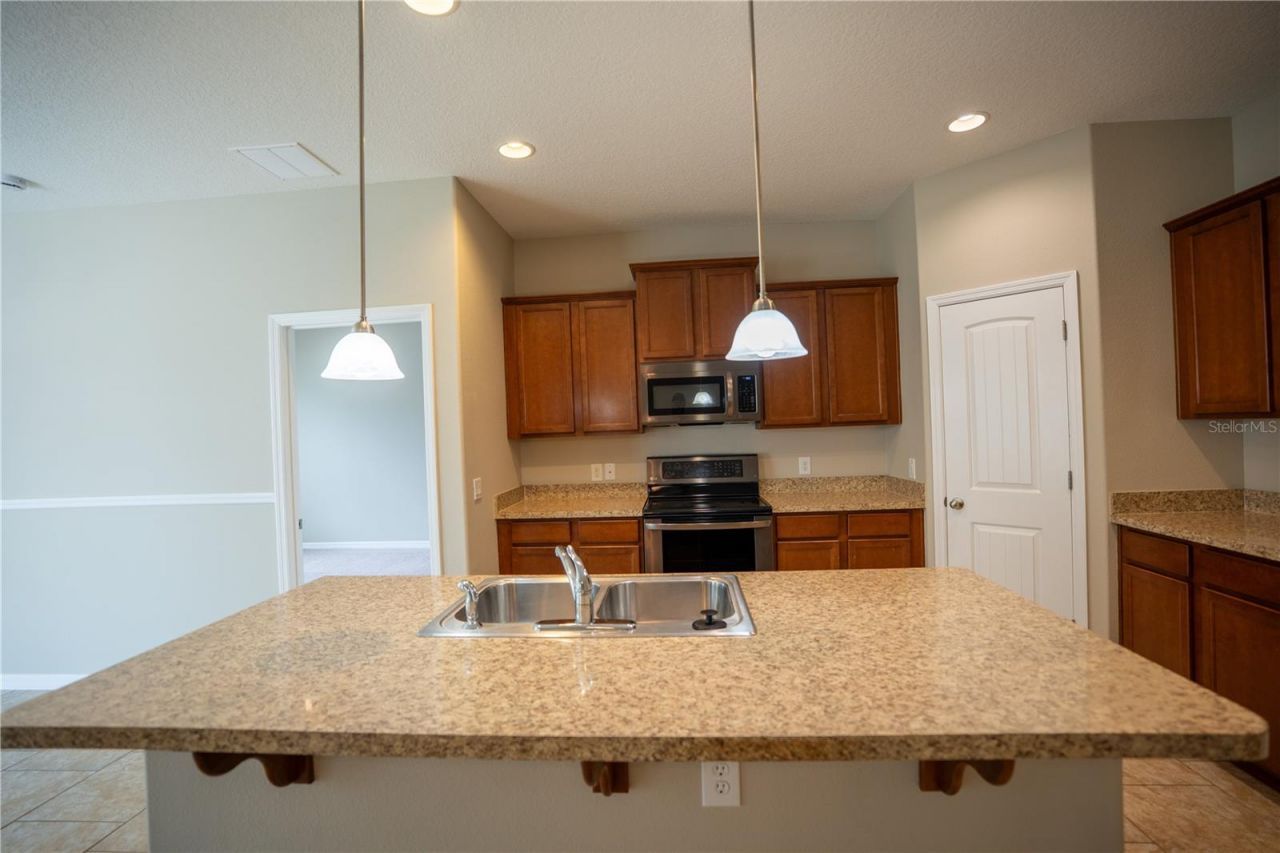 1860 Skyview Drive , Auburndale, FL 33823 Photo