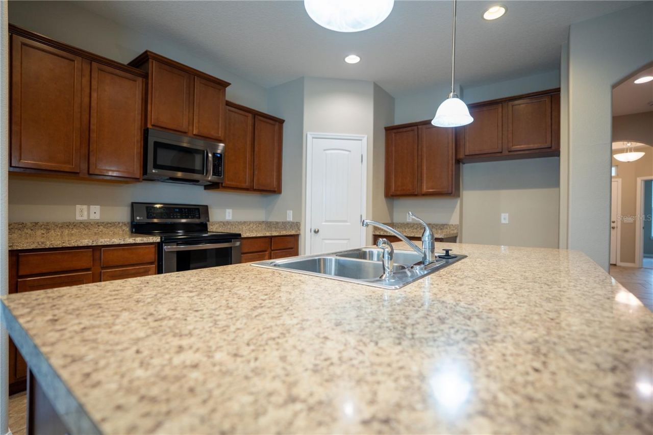 1860 Skyview Drive , Auburndale, FL 33823 Photo
