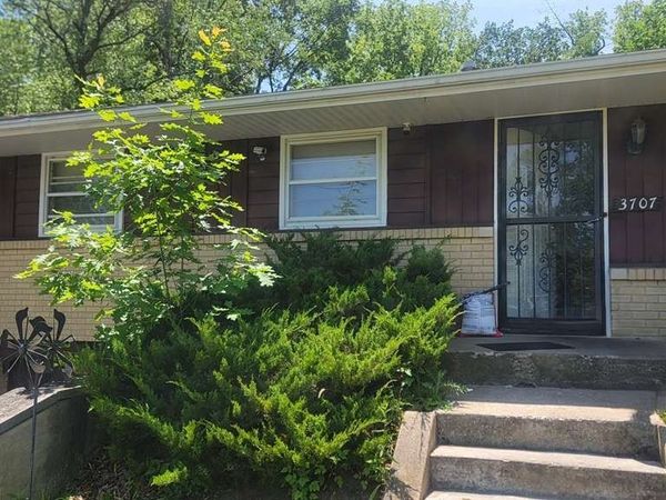 3707 Oak Grove Avenue , Rockford, IL 61108