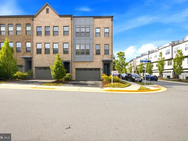 42310 CRAWFORD TERRACE, BRAMBLETON, VA 20148