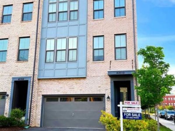 42310 CRAWFORD TERRACE, BRAMBLETON, VA 20148