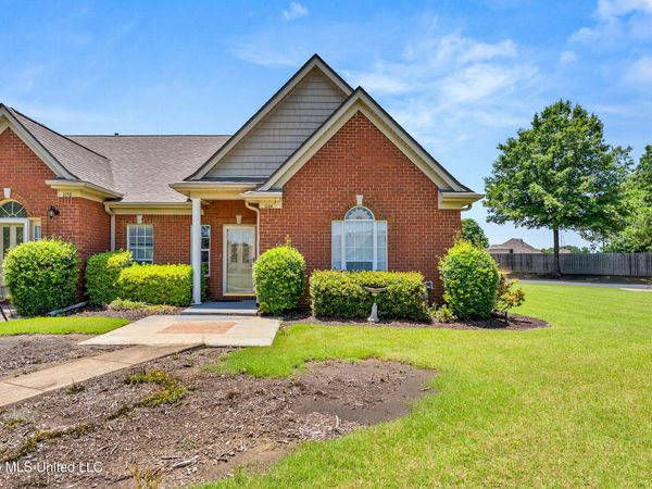 1144 W Martin Circle, Hernando, MS 38632