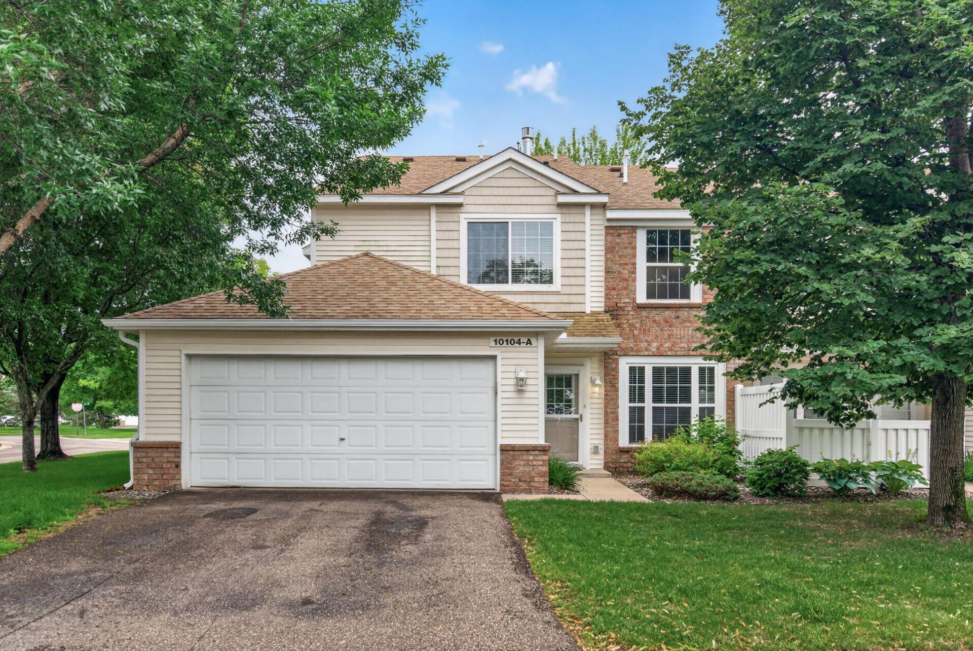 10104 Fillmore Street NE, Blaine, MN 55434