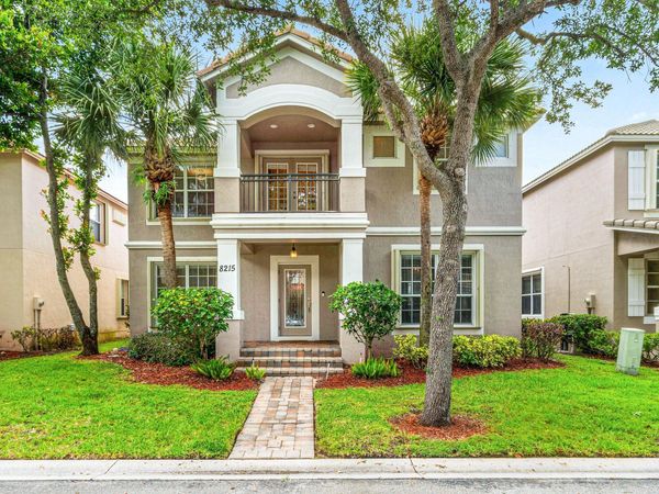 8215 Calterra Drive, Palm Beach Gardens, FL 33418