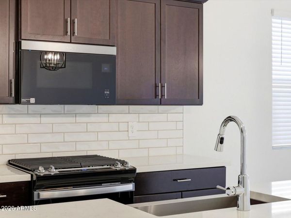 17869 W WASHINGTON Street, Goodyear, AZ 85338