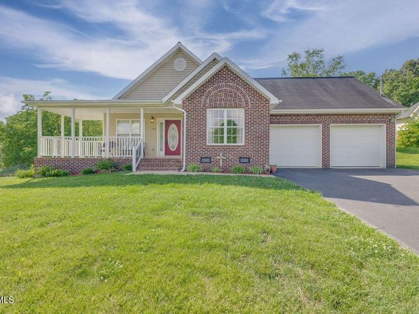 101 Mitchell Creek Drive, Jonesborough, TN 37659