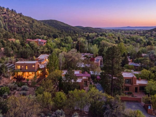 1692 Upper Canyon, Santa Fe, NM 87501