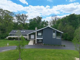 71 Oak Creek Drive Yorkville, IL 60560
