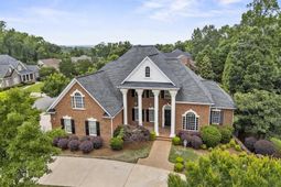 100 Tarawood Drive  photo 4