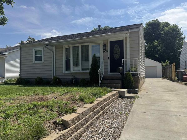 909 N Kelsey Avenue, Evansville, IN 47711