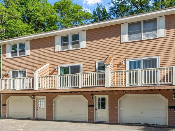 39 Madonna Circle, Unit 39, Lowell, MA 01854