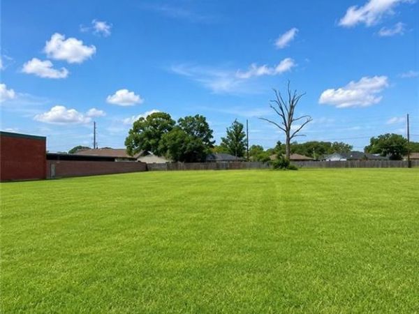 3108 BARATARIA Boulevard , Marrero, LA 70072