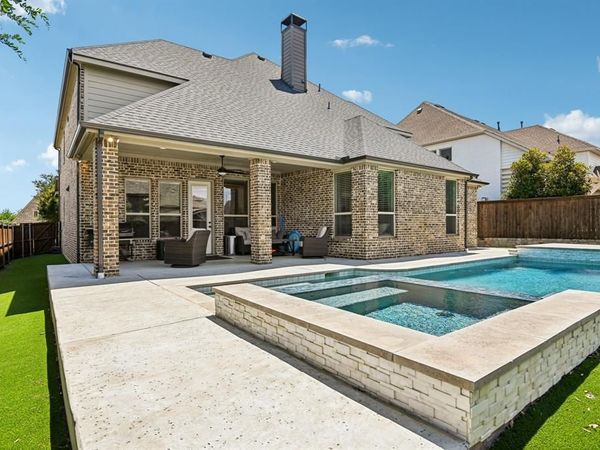 916 Champions Court, Roanoke, TX 76262