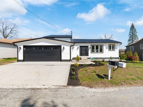 253 Aqua Boulevard , Coventry, OH 44319