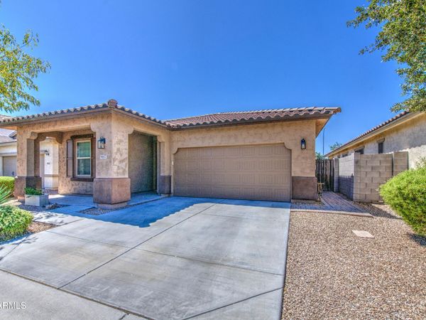 8617 E LOBO Avenue, Mesa, AZ 85209