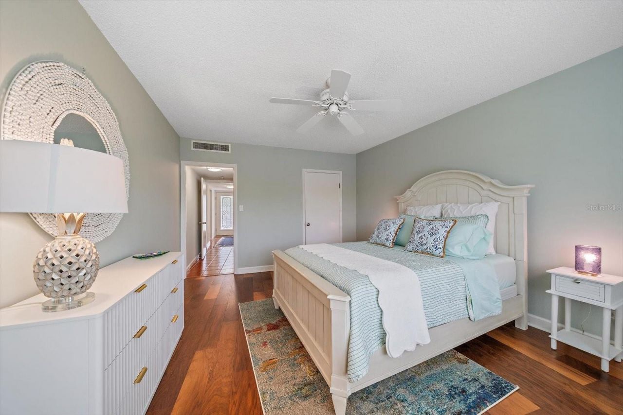 100 Sands Point Road, Unit 303, Longboat Key, FL 34228 Photo