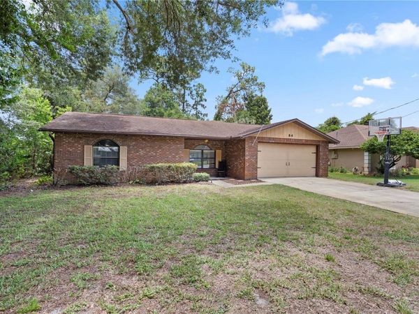 86 SPUR ROAD , DEBARY, FL 32713